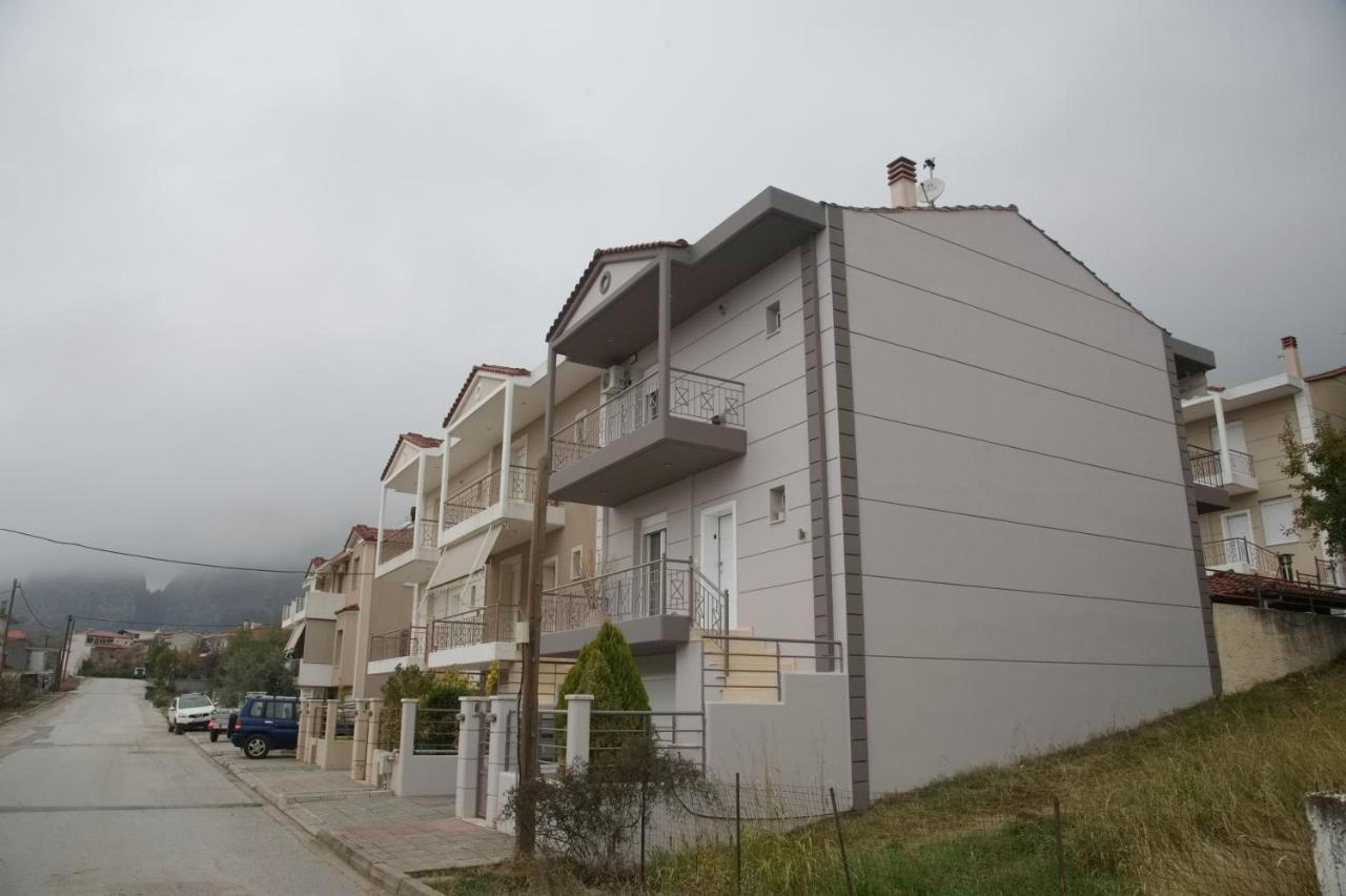 Villa ρόζι Kalambaka